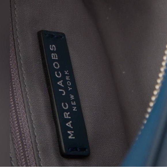 Marc Jacobs Leather Chain-Link Shoulder Bag, Navy NWT - Picture 6 of 9